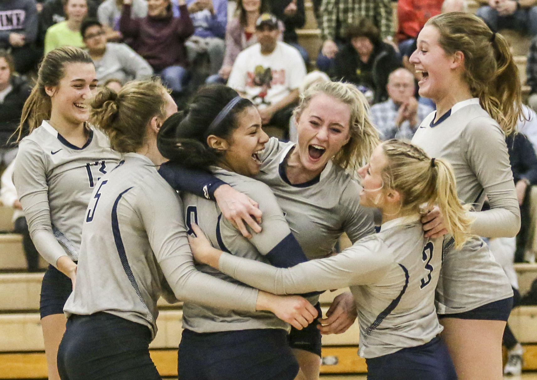 110419-qct-spt-bett-pv-vball-01.jpg